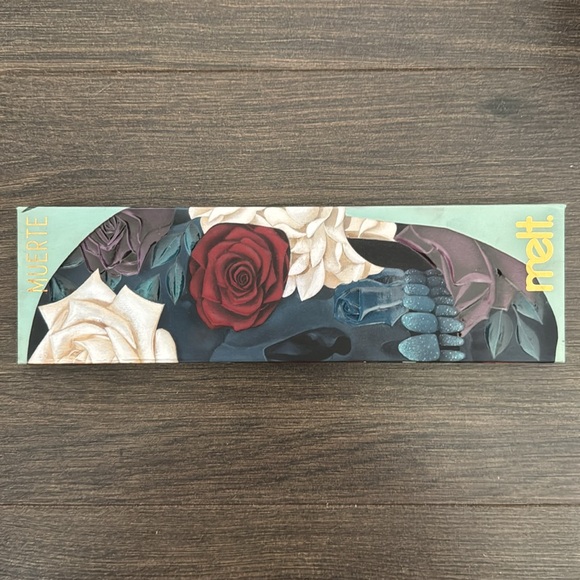 Melt Cosmetics Amor Eterno Vida and Muerte Eyeshadow Palette - Picture 6 of 7